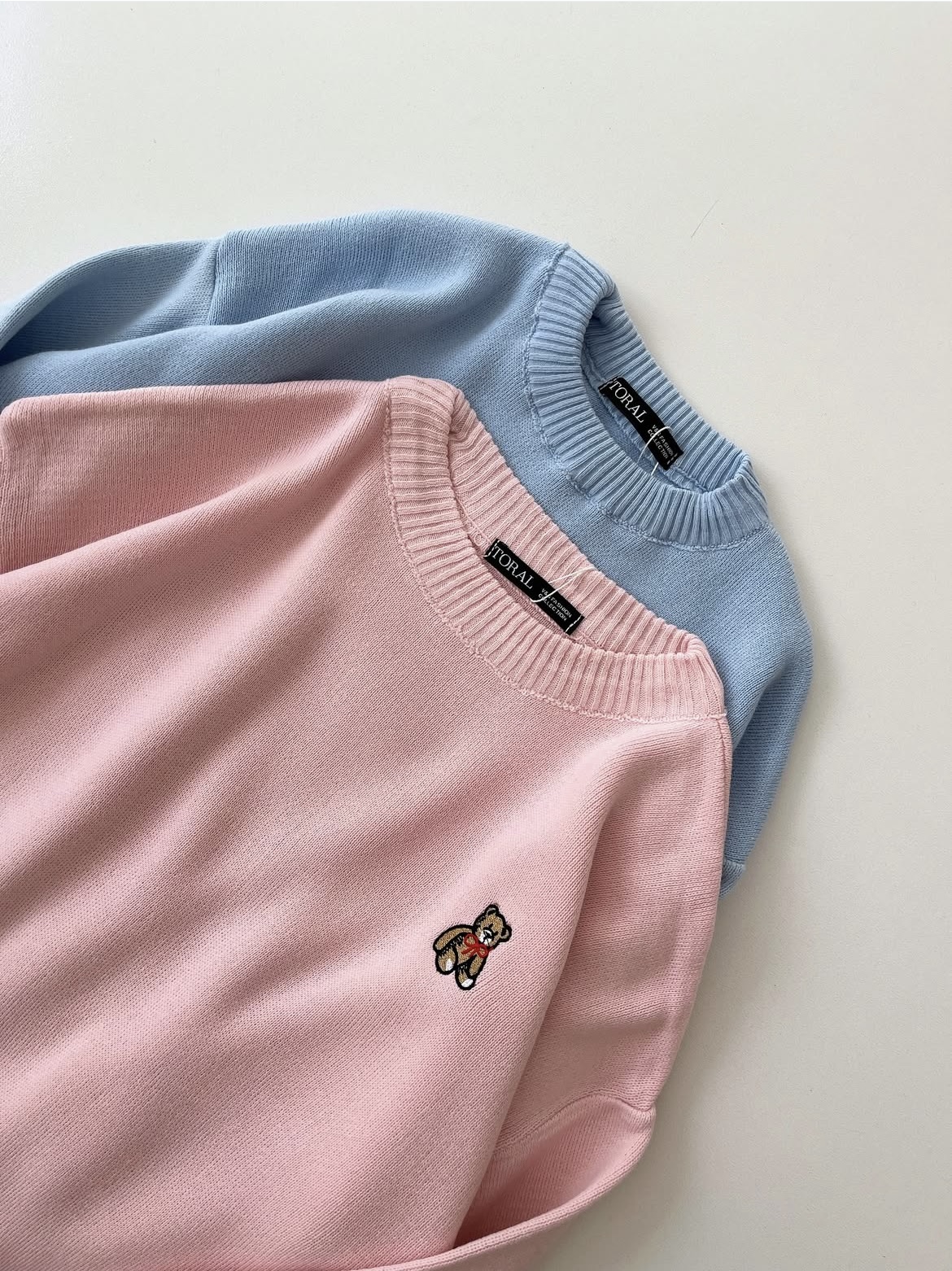 بلوز بافت اکرلیک با نرم ترین بافت و خوش رنگی‌ترین با تضمین کیفیت