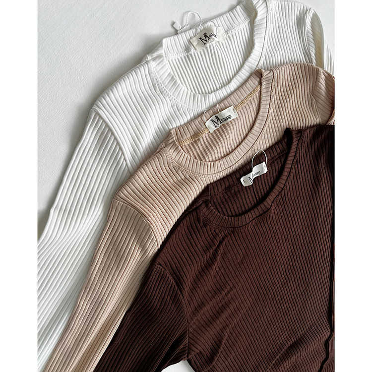 بلوز زنانه یقه گرد کبریتی جلو یقه خیلی باز نیست اگر یقه ایستاده دوست نداری این بهترین انتخابه