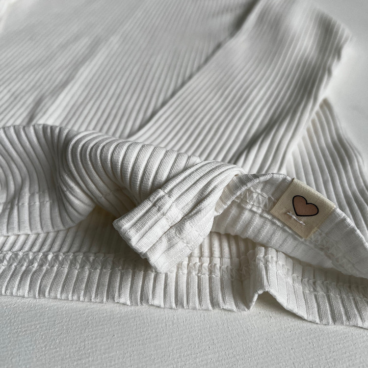 بلوز زنانه یقه گرد کبریتی نمای دوخت و و پایین بلوز