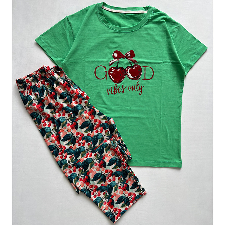 ست راحتی زنانه نخ پنبه فانتزی طرح گیلاس تیشرت شلوار