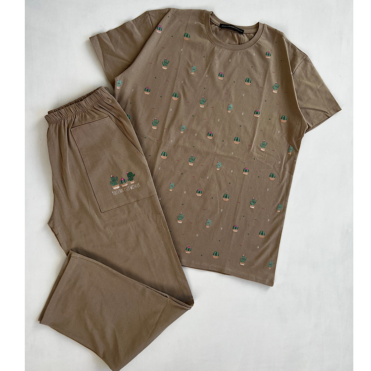 تیشرت شلوار ست راحتی دخترانه سوپر نخ و پنبه با کیفیت عالی و تضمین رنگ نمیده و دون دون نمیشه بشور و بپوش رنگ کرم پودری