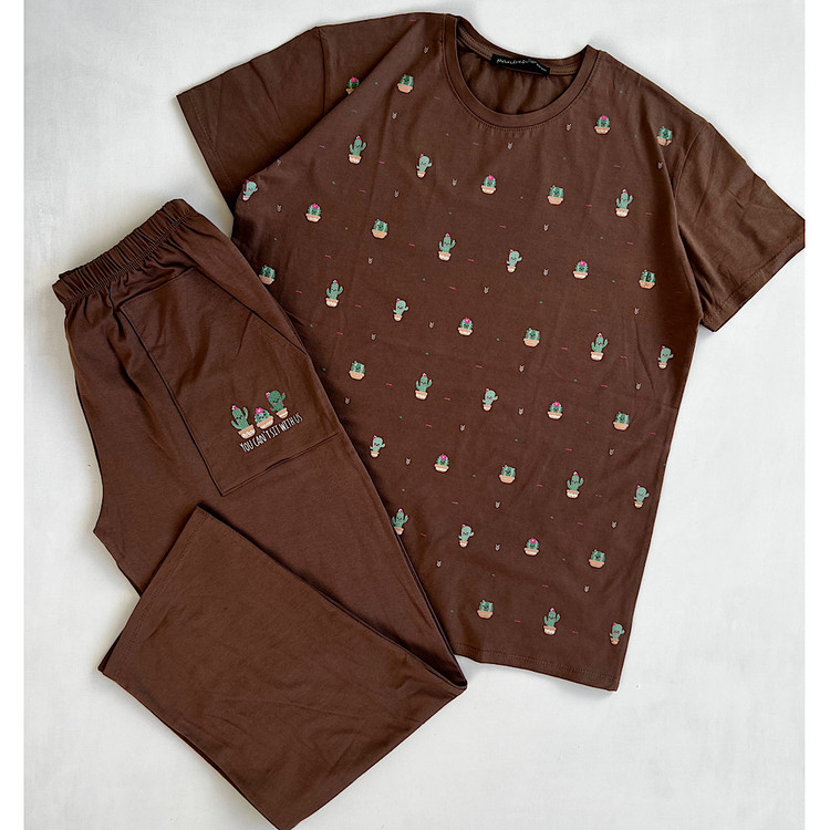 تیشرت شلوار ست راحتی دخترانه فانتزی نخ و پنبه درجه ۱ رنگ قهوه ای دارچینی فانتزی چاپ کاکتوس