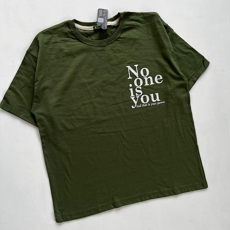 تیشرت باکسی آستین پاکتی نخ نبه اسپرت بشور وبپوش رنگ نمیده شلنمیشه خیلی با کیفیته