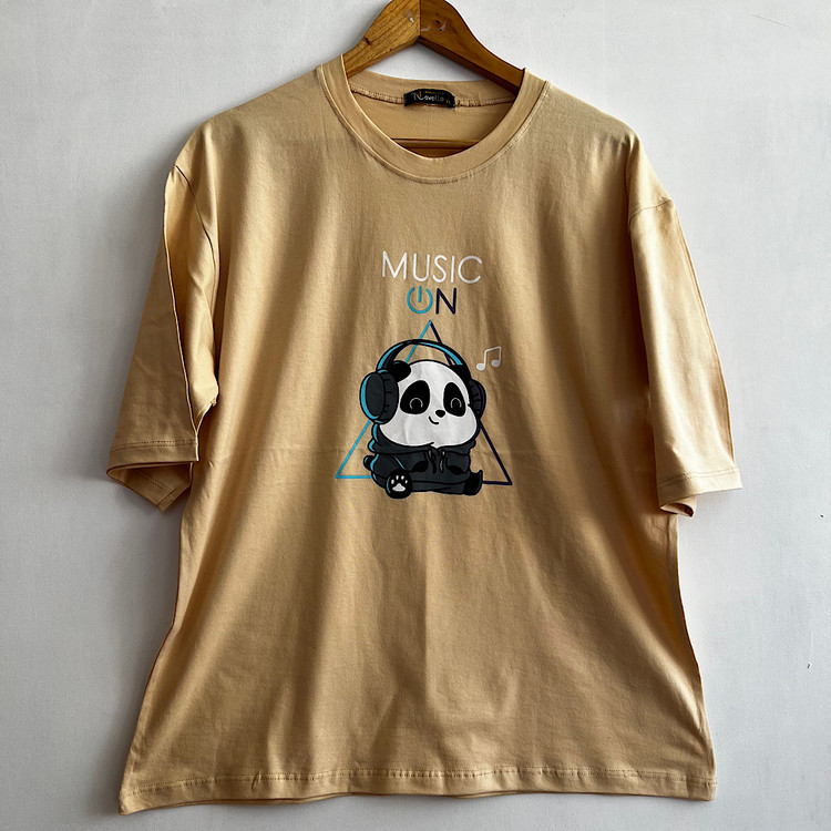 تیشرت باکسی نخ وپنبه زنانه طرح پاندا رنگ نخودی کیفیت و نرمی پارچه بی نظیره